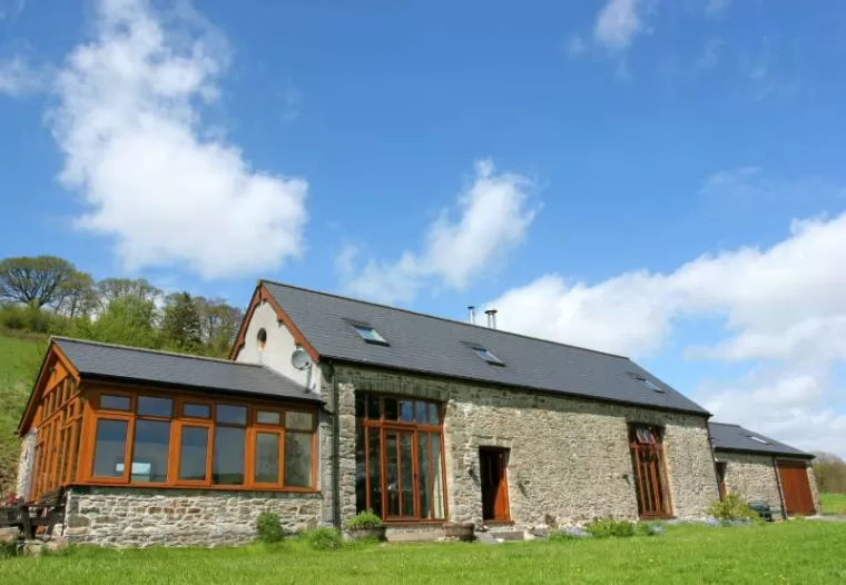 Faire la rénovation d'une grange délabrée, Saint-Omer, CMI Audomarois