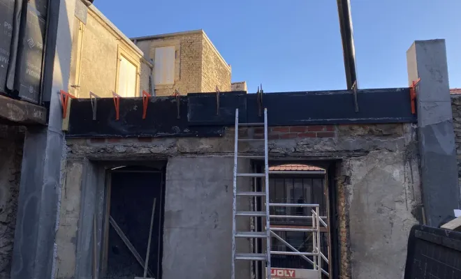 Coulage de poteaux béton en rénovation à Boulogne-sur-Mer, Saint-Omer, CMI Audomarois